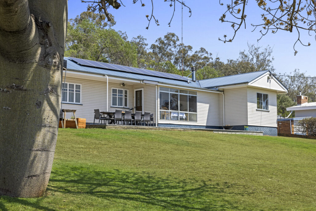 Seller of House in Oakey property